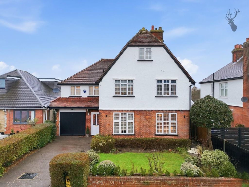 5 bed detached house for saleBury Road, Epping CM16