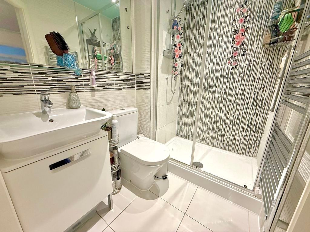 Additional image 11 of 2 bed flat for saleVauxhall Way, Dunstable LU6