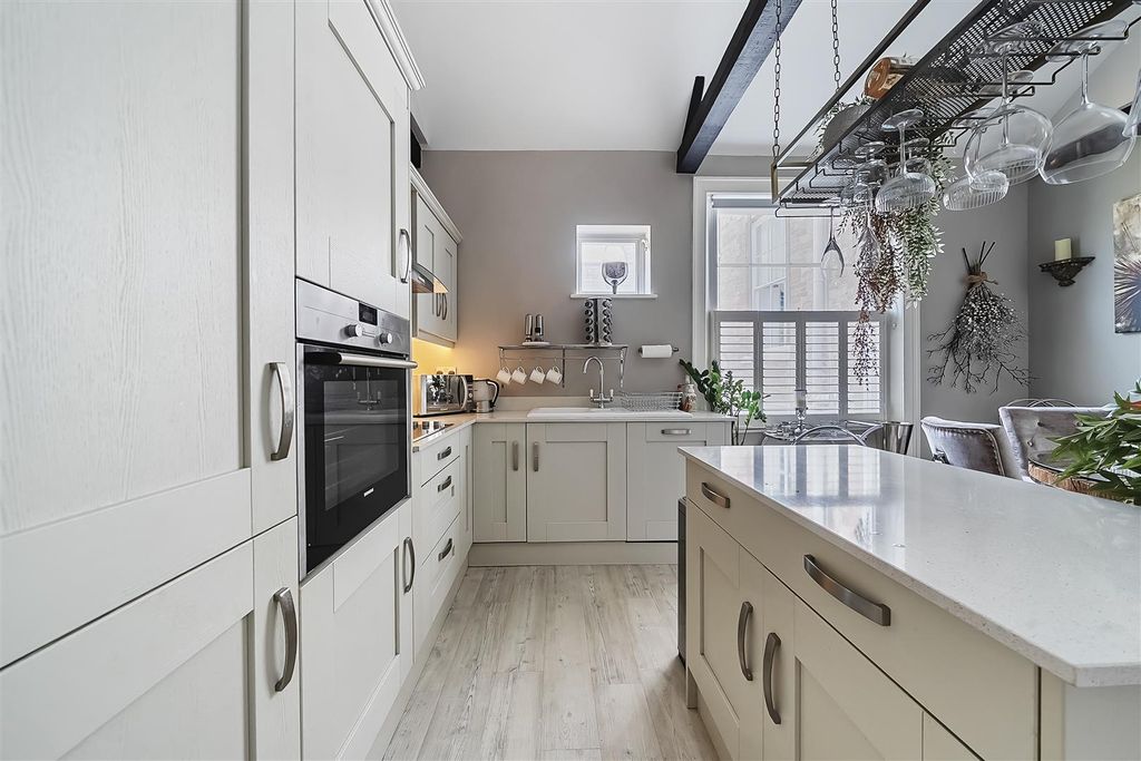 Additional image 13 of 2 bed flat for saleHigh West Street, Dorchester DT1