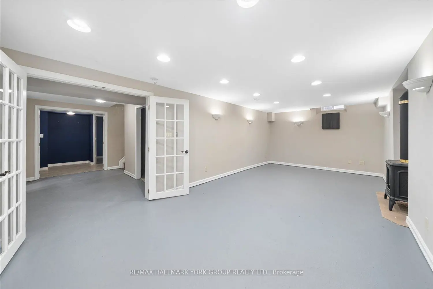 Additional image 14 of 41 Laurentian Lane