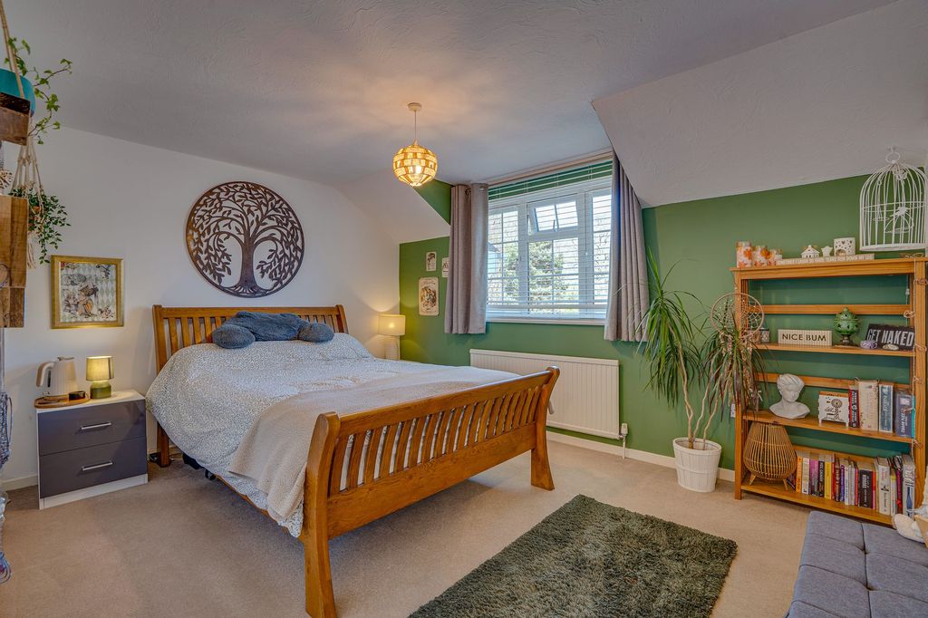 Additional image 8 of 4 bed detached house for saleCompton Close, Boyatt Wood, Eastleigh SO50