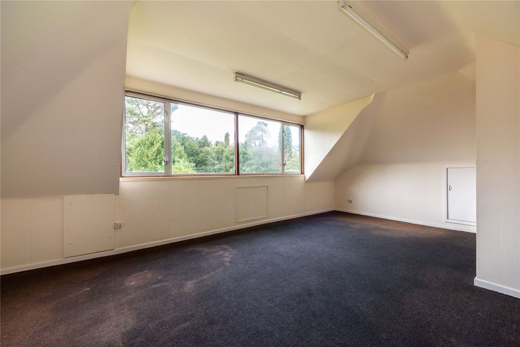 Additional image 15 of 4 bed detached house for saleMilton Avenue, Westcott, Dorking, Surrey RH4
