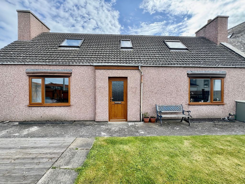 3 bed bungalow for saleNorland Road, Lybster, Highland. KW3