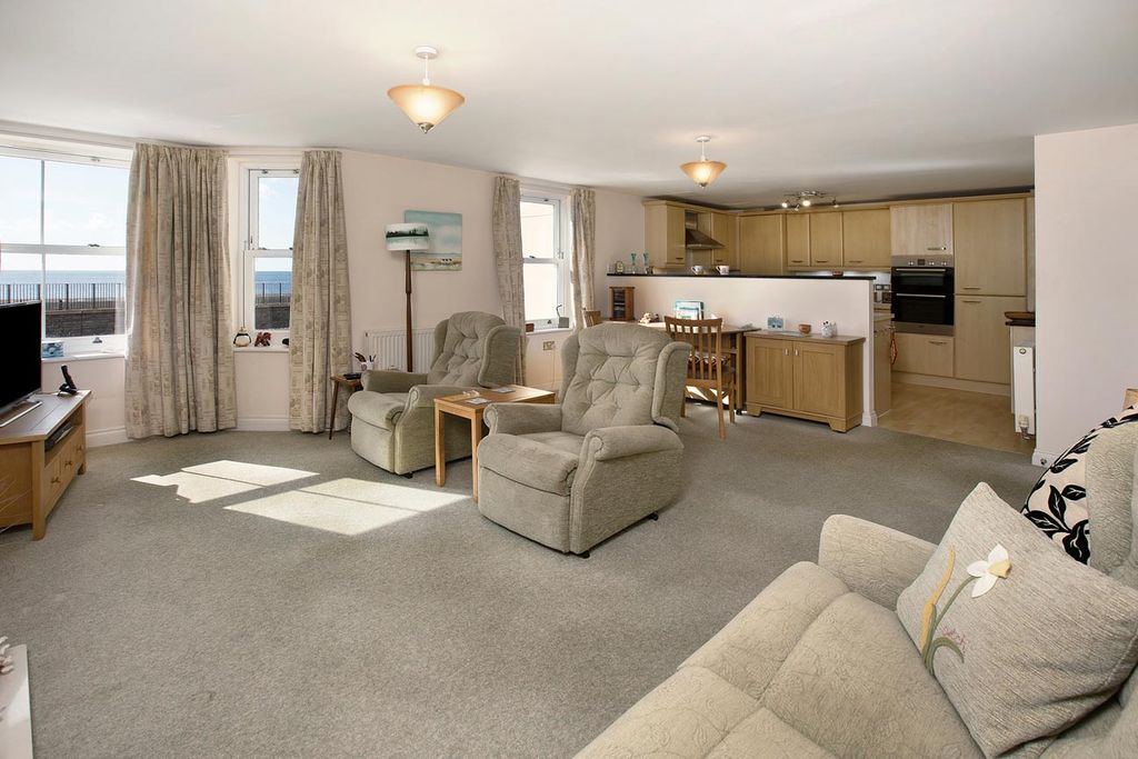 Additional image 5 of 2 bed flat for saleMarine Parade, Dawlish EX7
