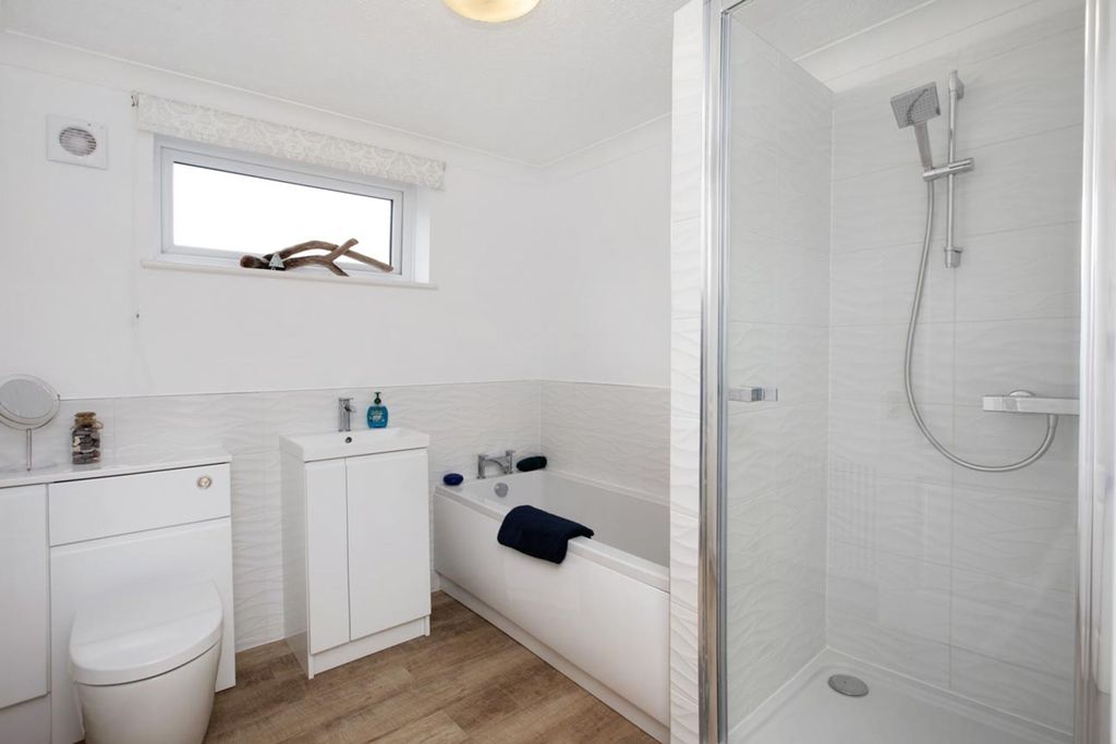 Additional image 3 of 3 bed flat for salePlantation Terrace, Dawlish EX7