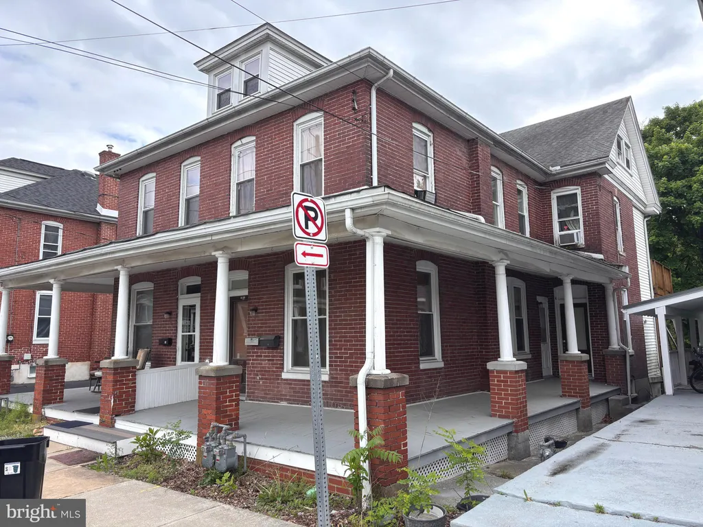 Additional image 2 of 36 N Poplar Street, Elizabethtown, PA 17022
