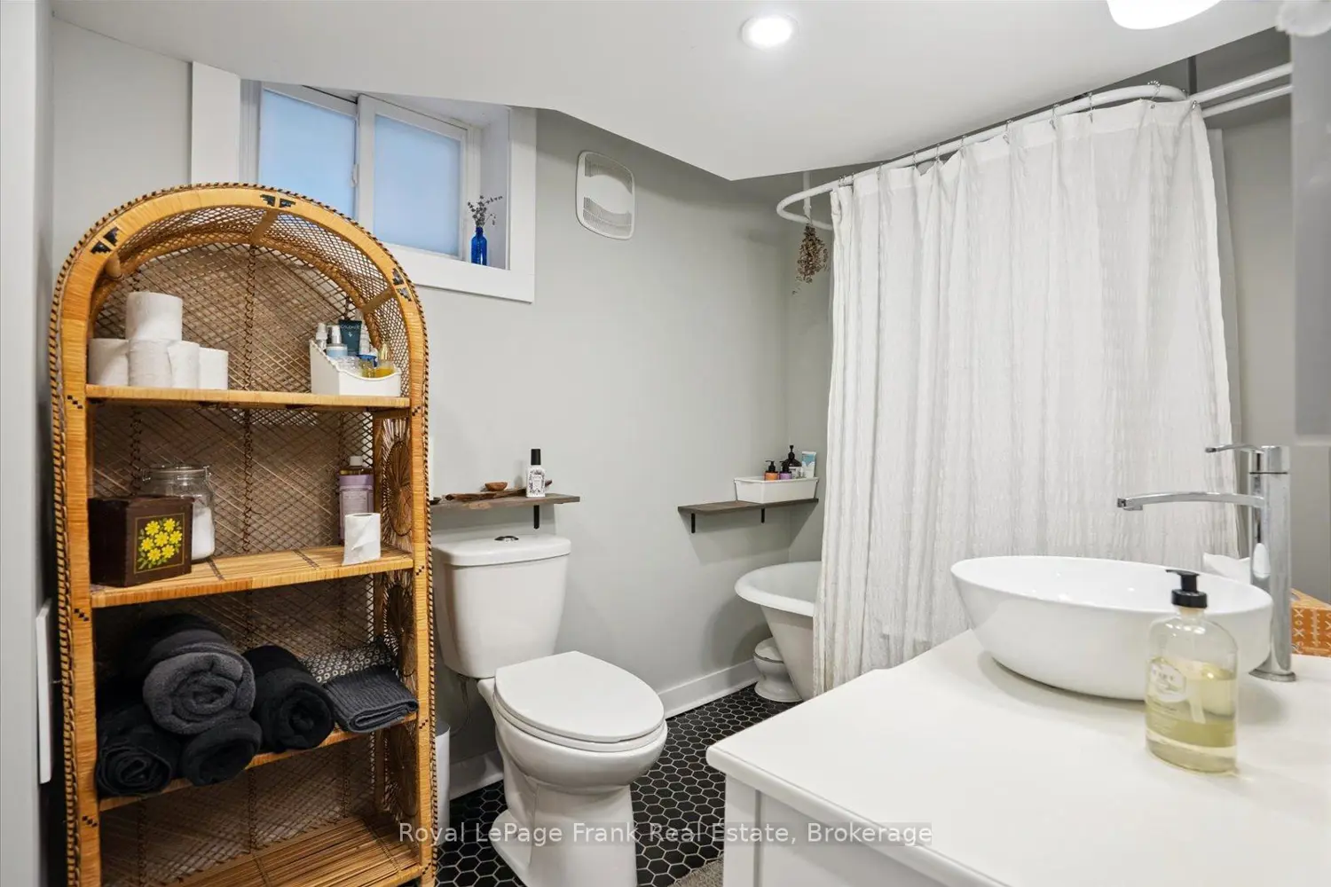 Additional image 18 of 108 Greenwood Avenue
