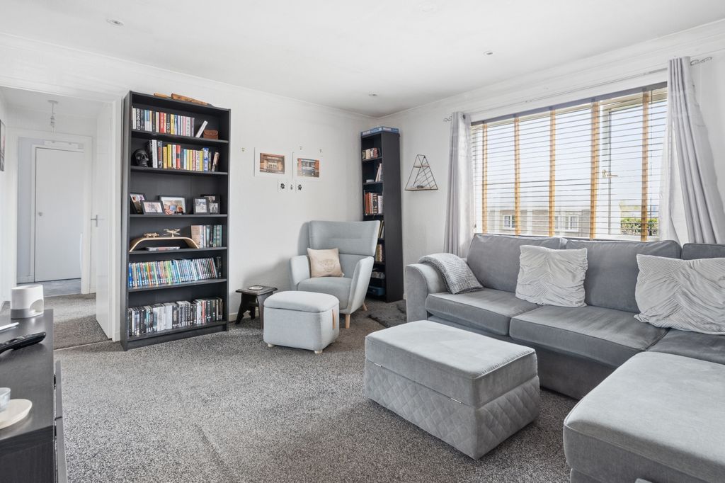 Additional image 6 of 1 bed flat for saleSt Valery Drive, Stirling FK7