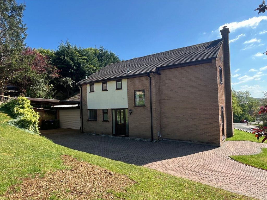 4 bed detached house for saleMuirfield Drive, Daventry, Northamptonshire NN11