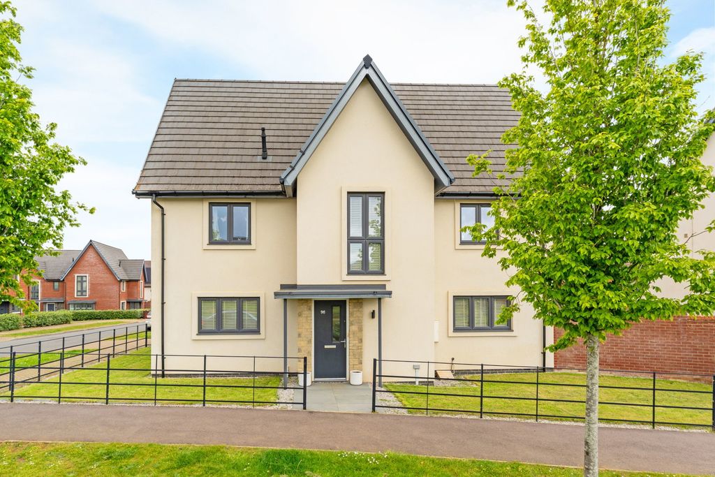 4 bed detached house for saleAbbotsbury Drive, Daventry, Northamptonshire NN11