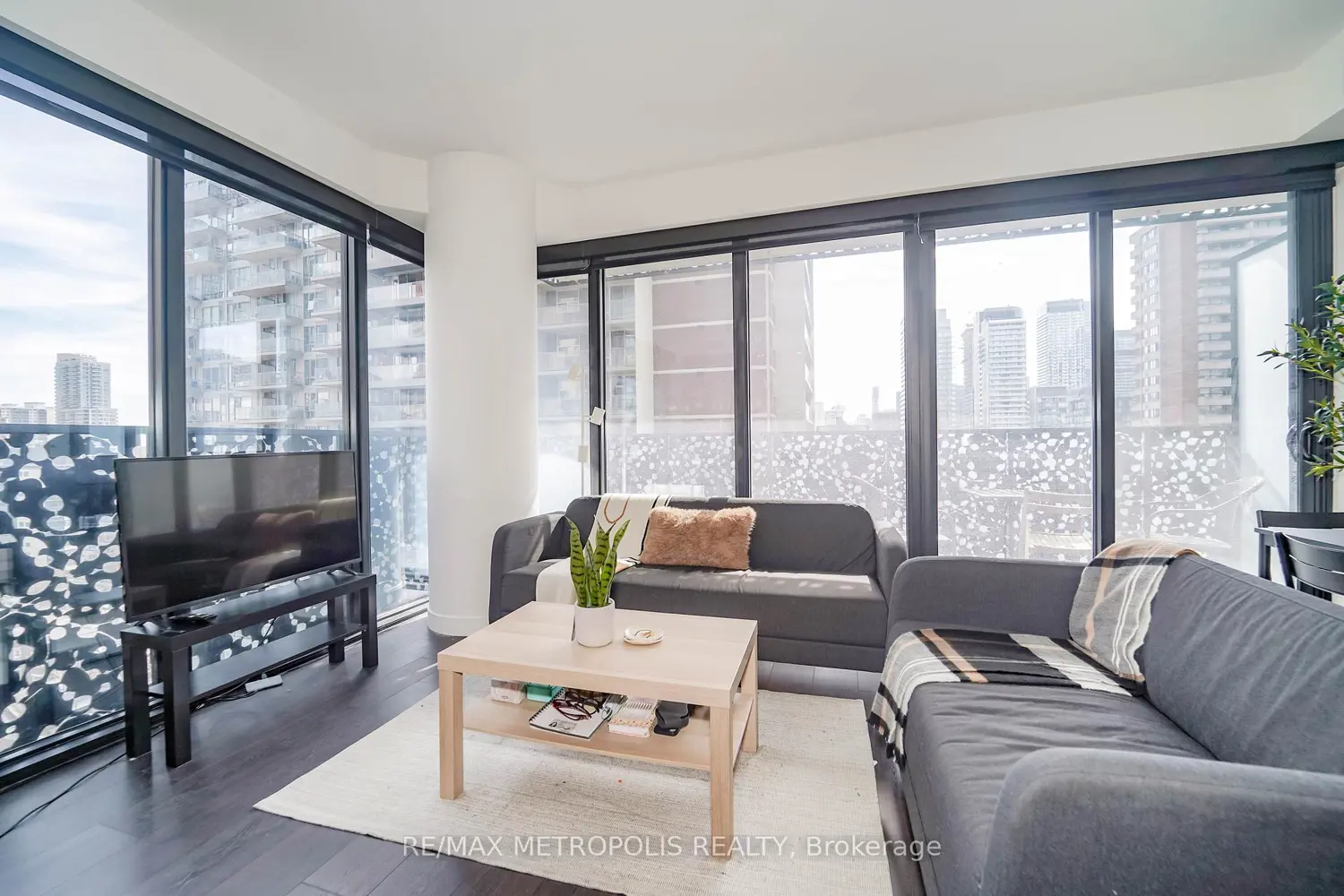 Additional image 19 of 55 Charles Street 1203