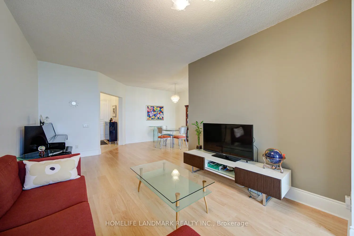Additional image 4 of 8 Mckee Avenue 802