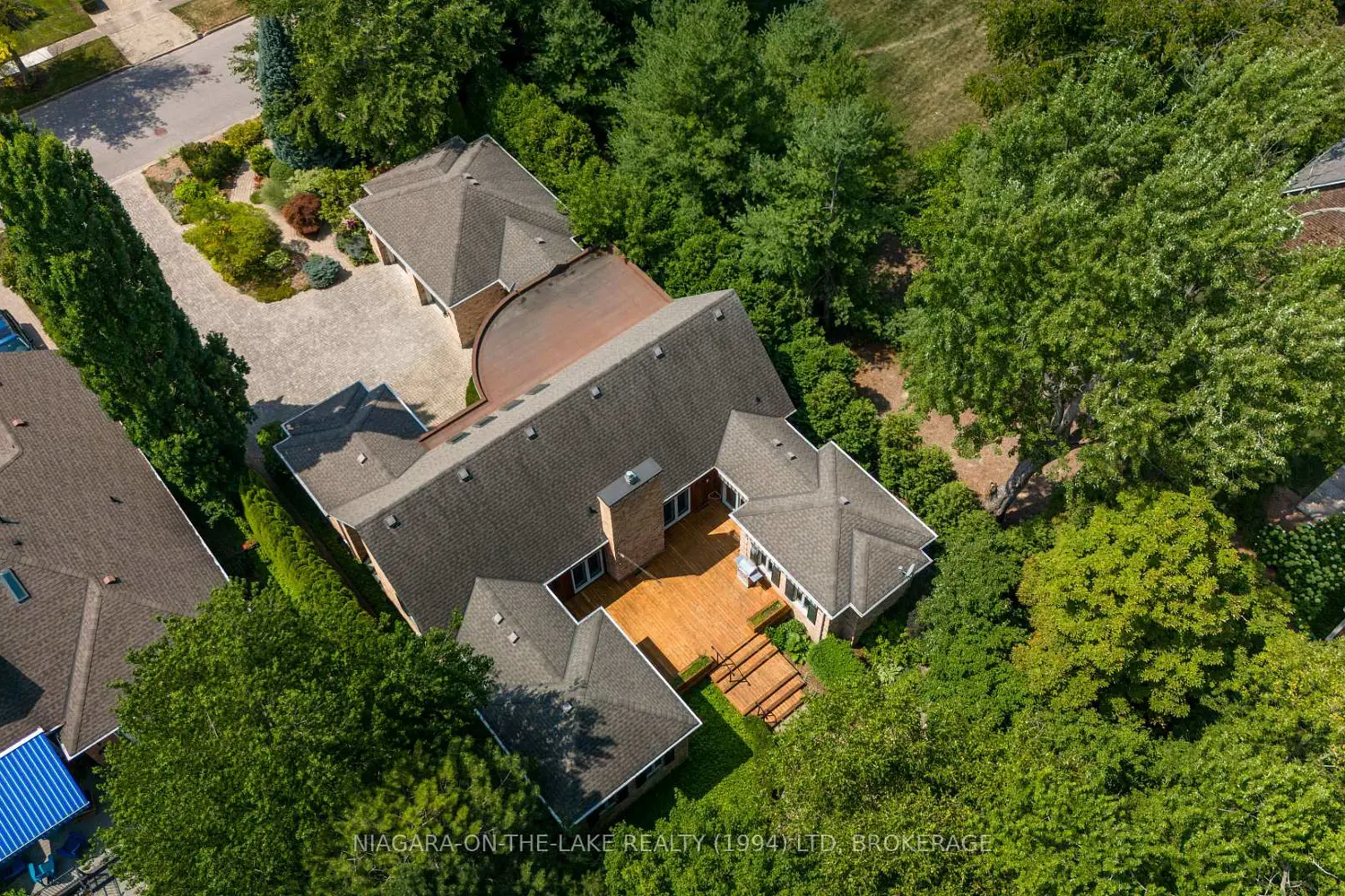 451 Gage Street photo 4