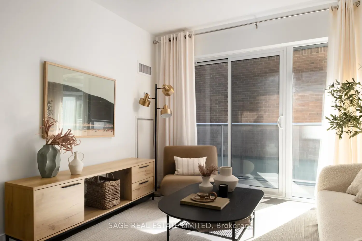 58 Orchard View Boulevard 313