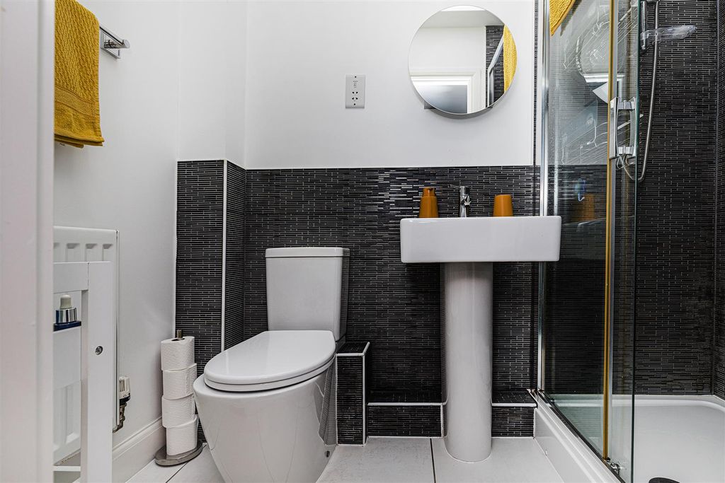 Additional image 22 of 2 bed flat for saleTennyson Avenue, Lindley, Huddersfield HD3