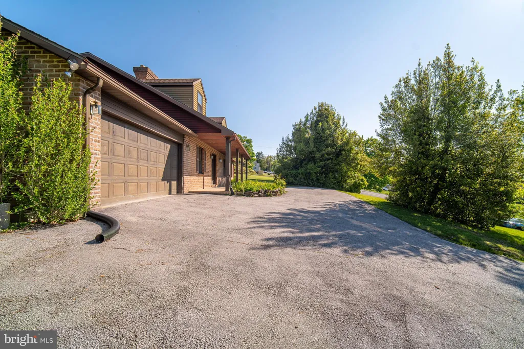 Additional image 4 of 2020 Alcott Road, York, PA 17406
