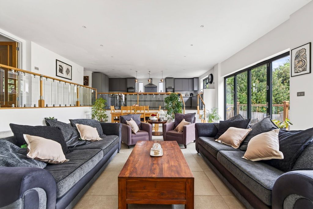 Additional image 12 of 6 bed detached house for saleWalkfield Drive, Epsom KT18