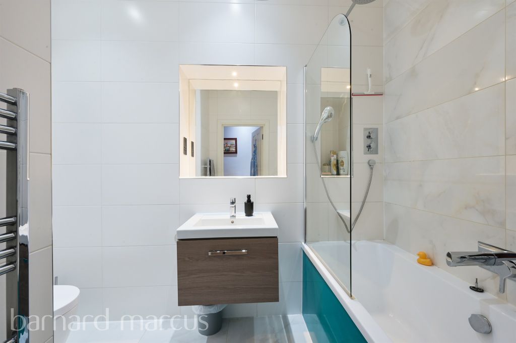 Additional image 8 of 2 bed flat for saleAshley Road, Epsom KT18