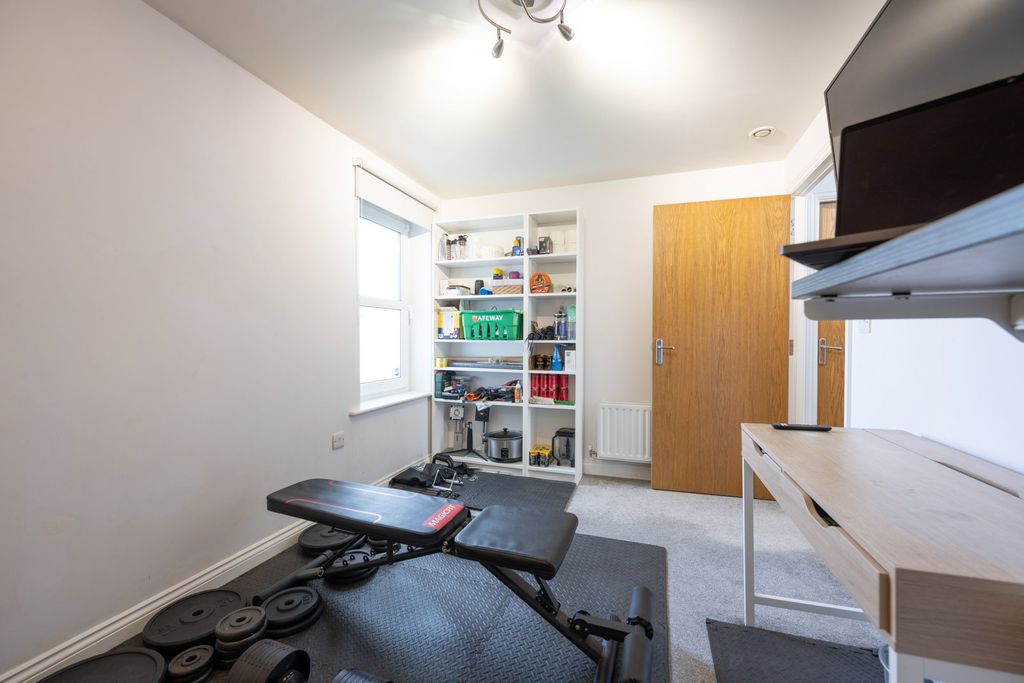 Additional image 13 of 2 bed flat for saleSouthampton Road, Eastleigh SO50