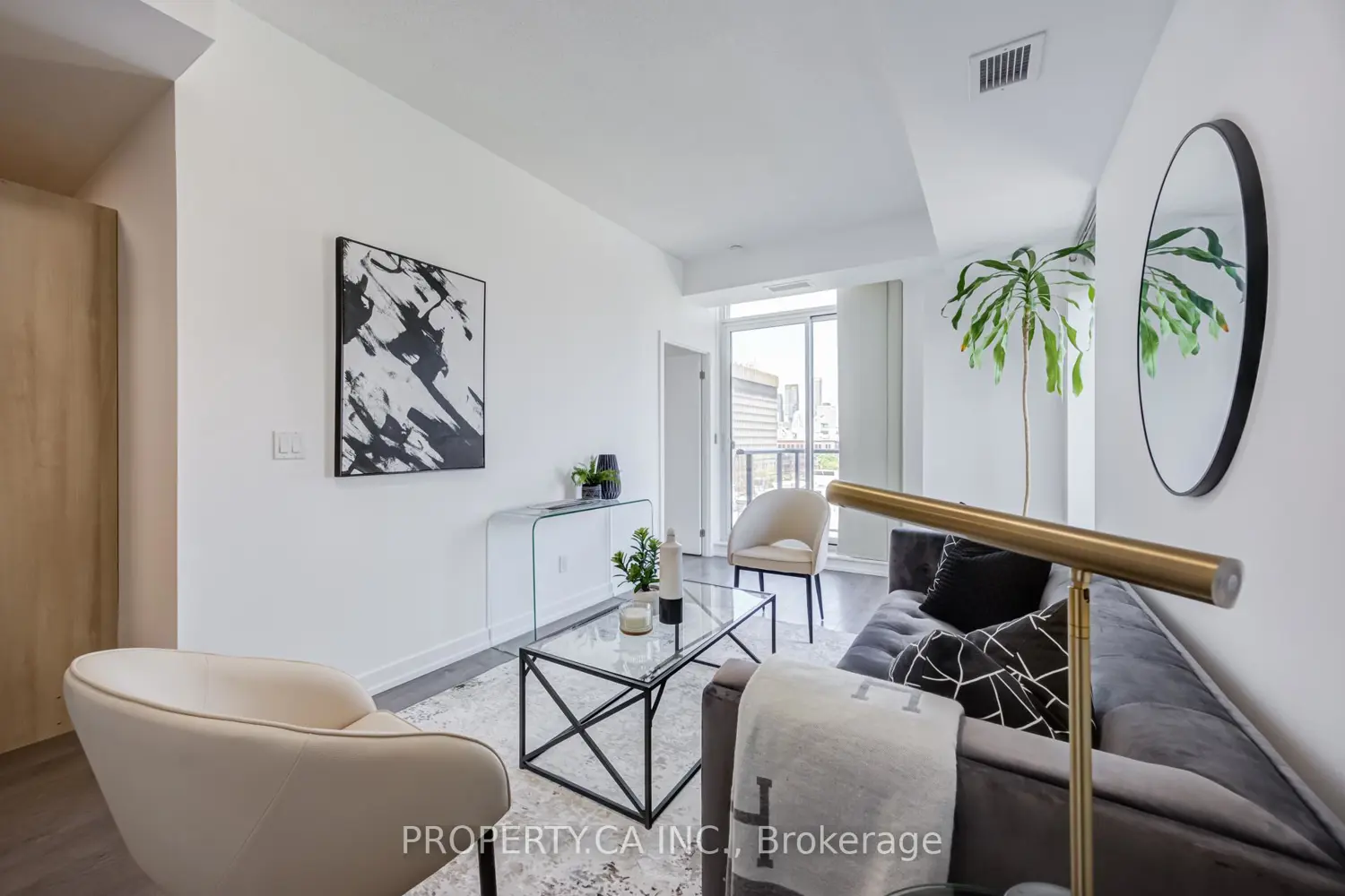 297 College Street 707