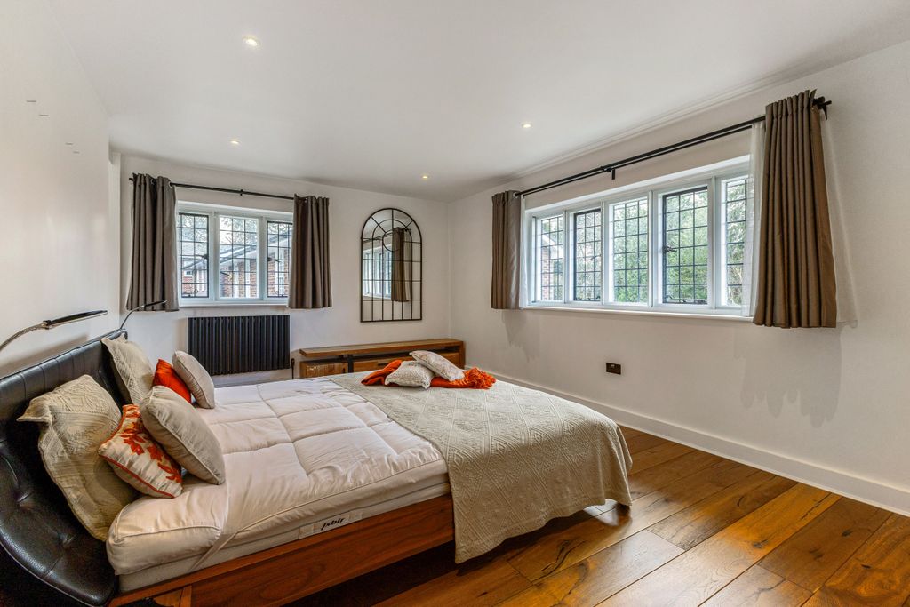 Additional image 7 of 4 bed detached house for sale1 College Avenue, Epsom KT17