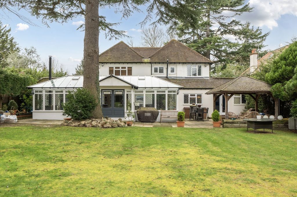 Additional image 4 of 4 bed detached house for saleThe Green, Epsom KT17