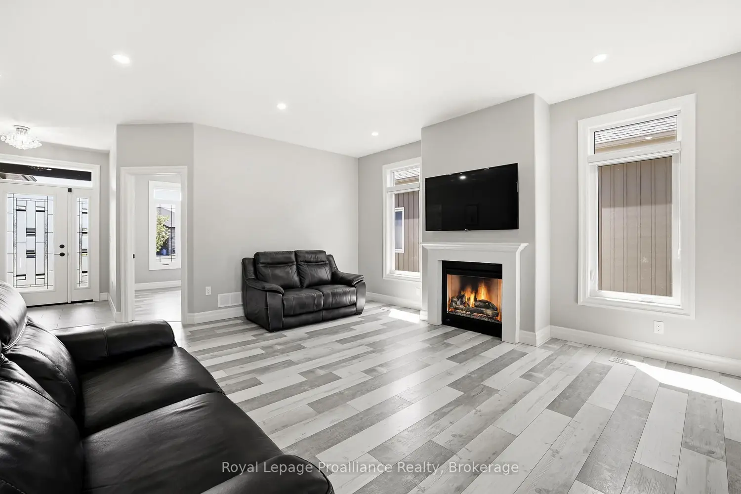29 Sabrina Avenue photo 4