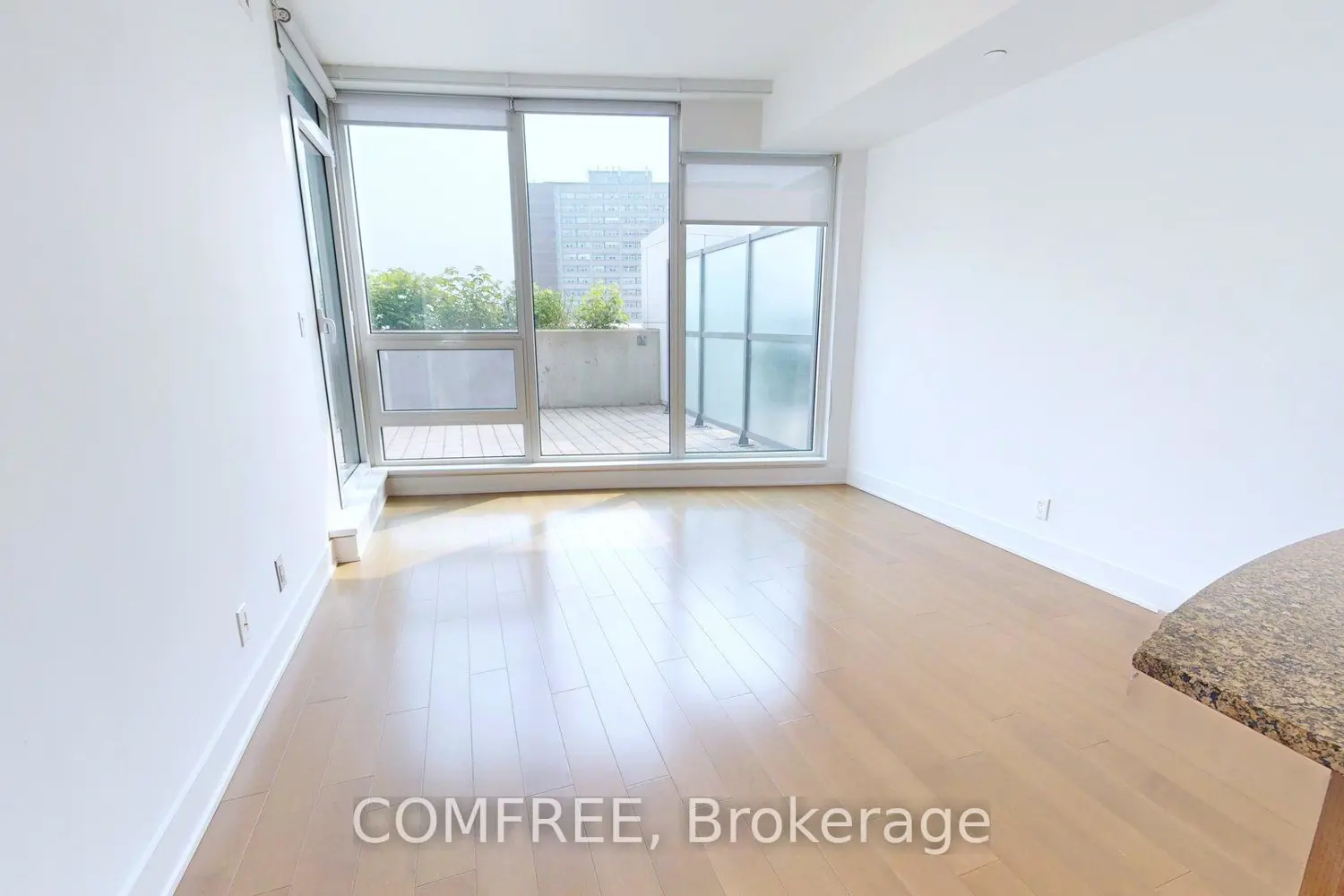 485 Richmond Road 606 photo 4