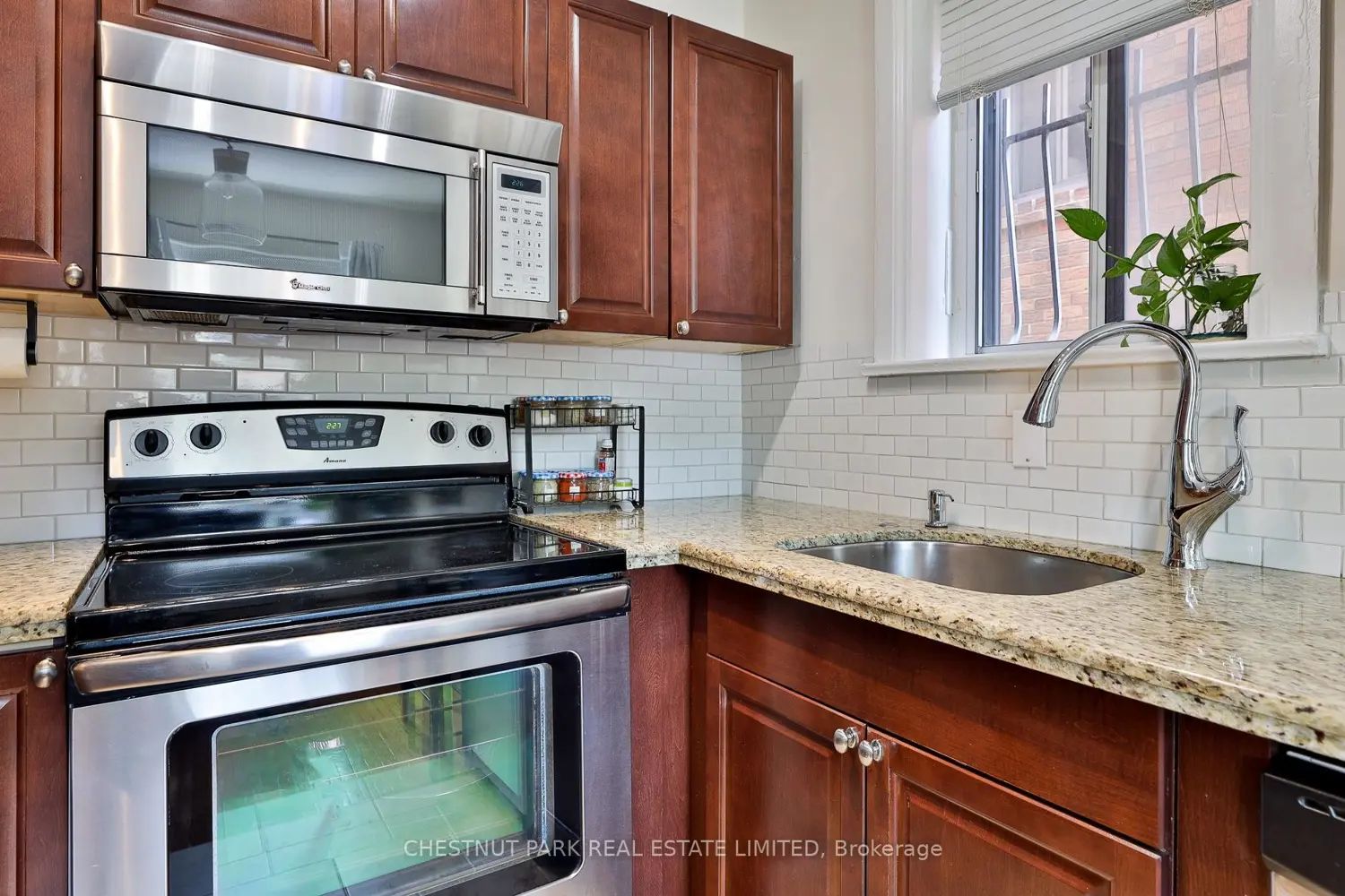 Additional image 5 of 1648 Bathurst Street 5