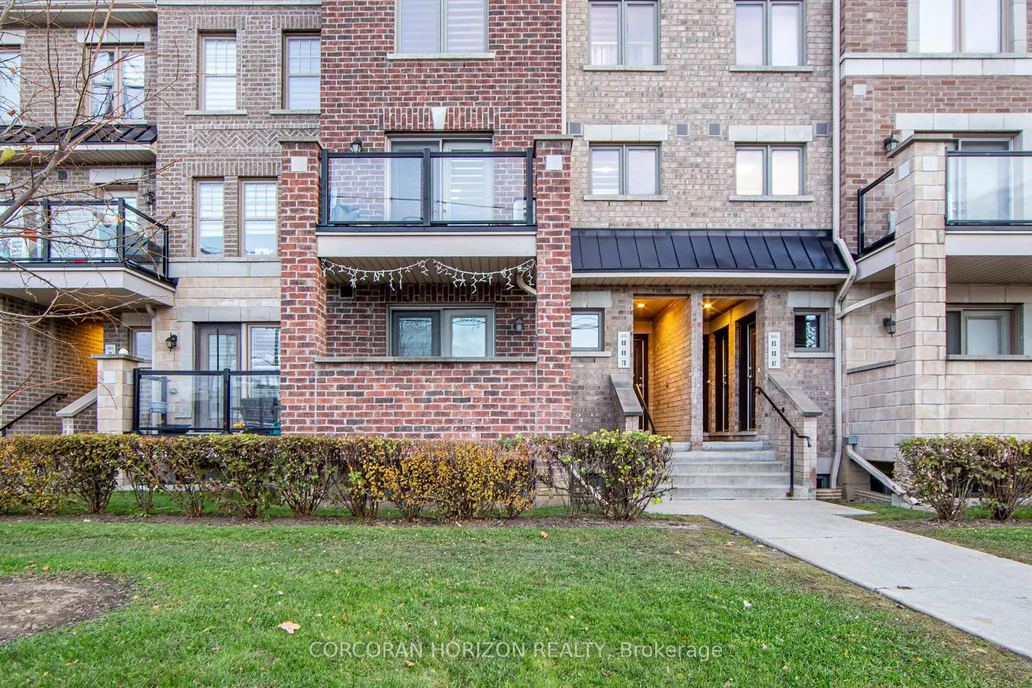 2315 Sheppard Avenue 70