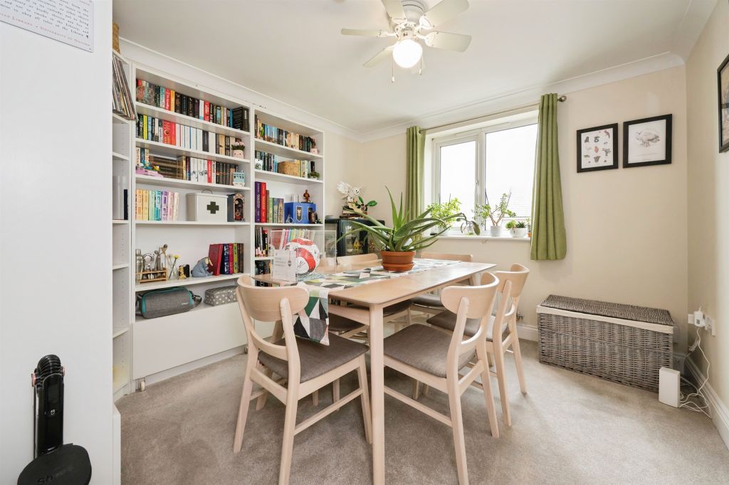 Additional image 4 of 2 bed flat for saleTwyford Road, Eastleigh SO50