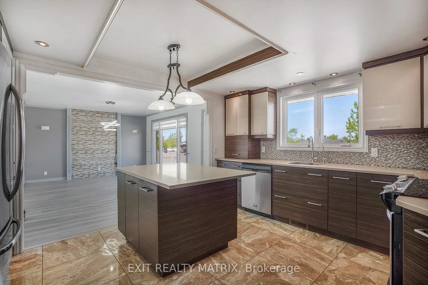 Additional image 4 of 845 Cartier Boulevard