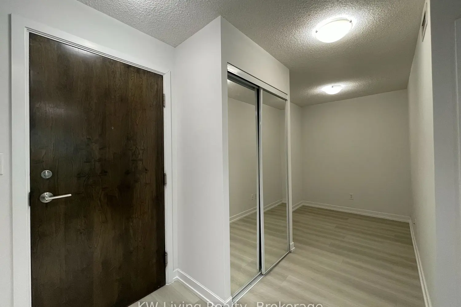 Additional image 9 of 33 Bay Street 705