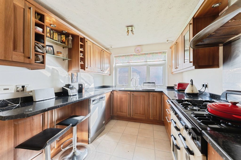 Additional image 3 of 4 bed detached house for saleBeechwood Drive, Great Sutton, Ellesmere Port CH66
