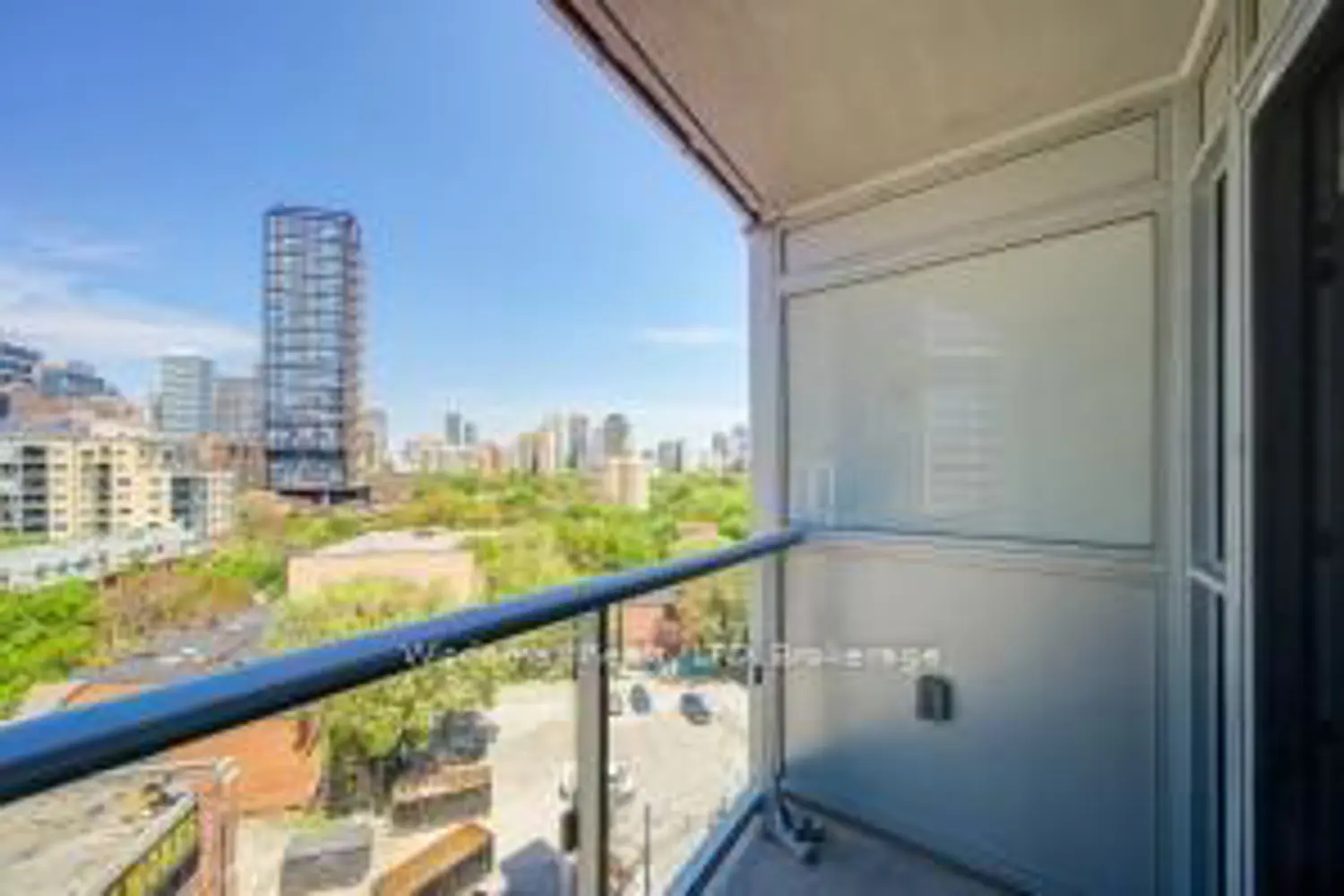 Additional image 13 of 219 Dundas Street 1009