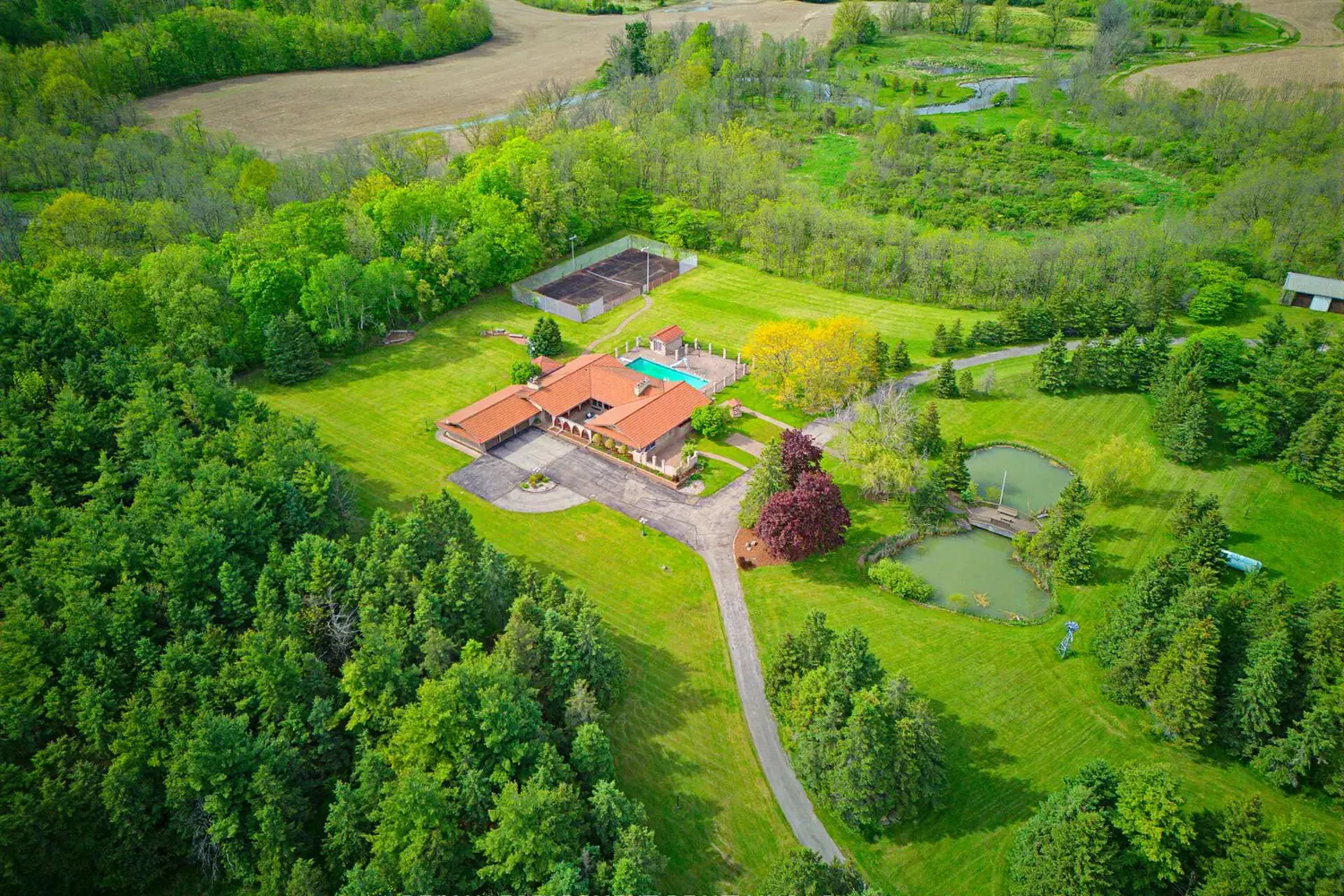 4274 Highway 56