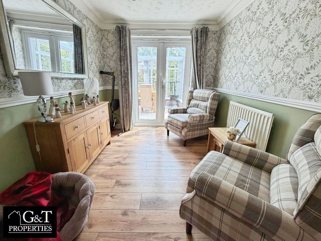 4 bed detached house for saleWinrush Close, Dudley DY3 photo 5