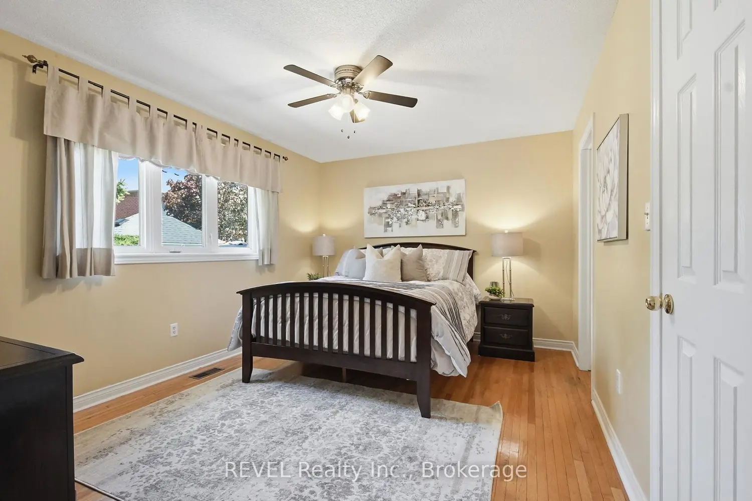 16 Parnell Crescent photo 5