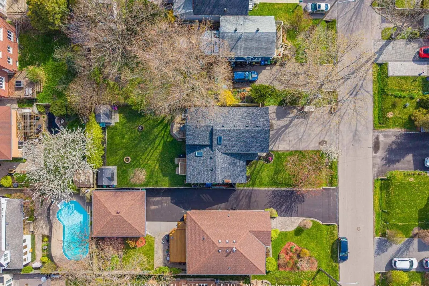 Additional image 20 of 592 Montbeck Crescent