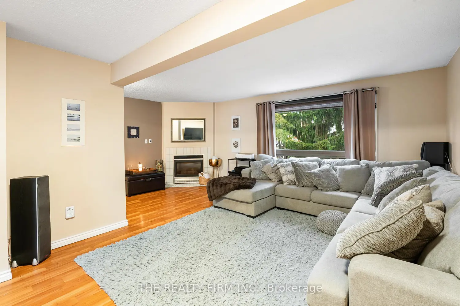 Additional image 4 of 1990 Wavell Street 67