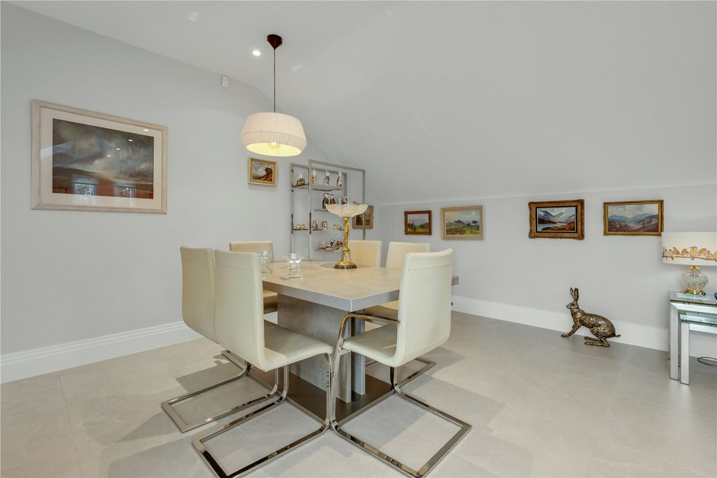 Additional image 5 of 2 bed flat for saleChurch Road, East Molesey, Surrey KT8