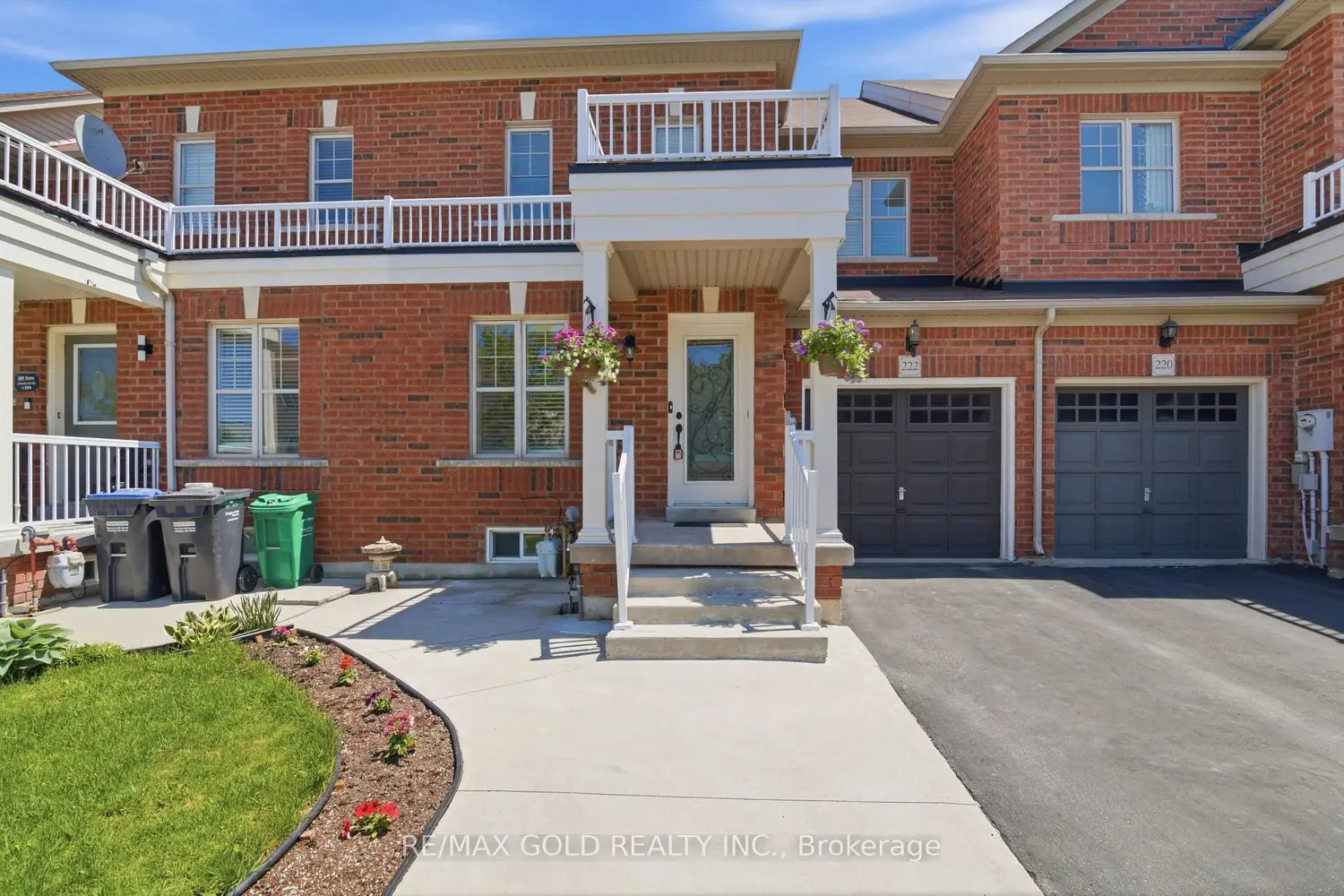222 Fairwood Circle
