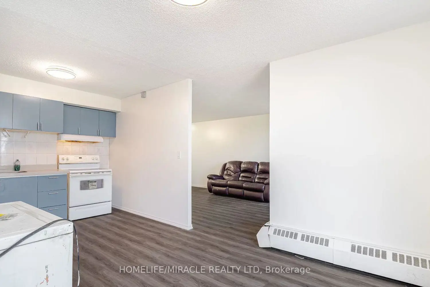 Additional image 6 of 4673 Jane Street 517