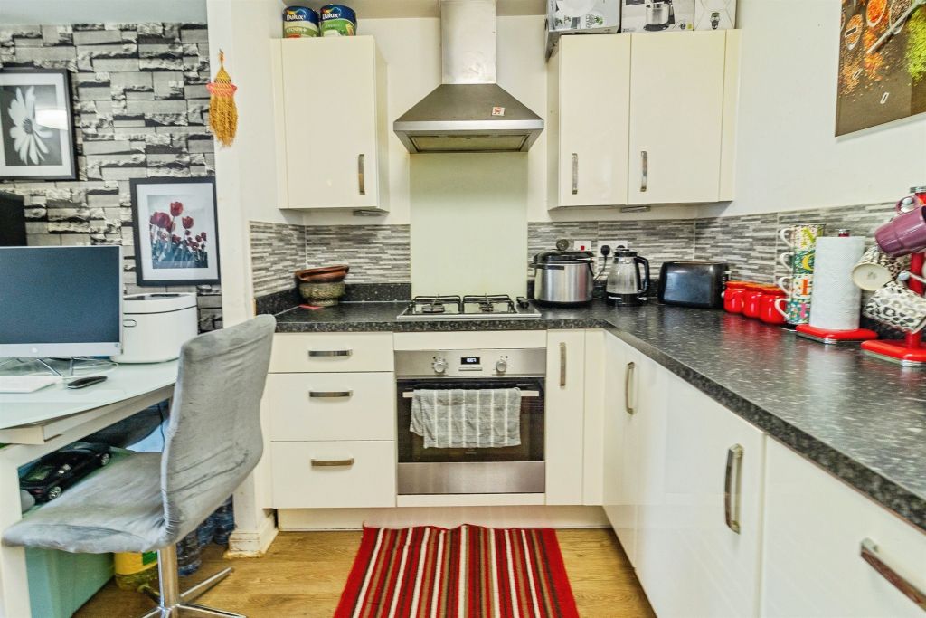 Additional image 6 of 2 bed flat for saleDesign Drive, Dunstable LU6