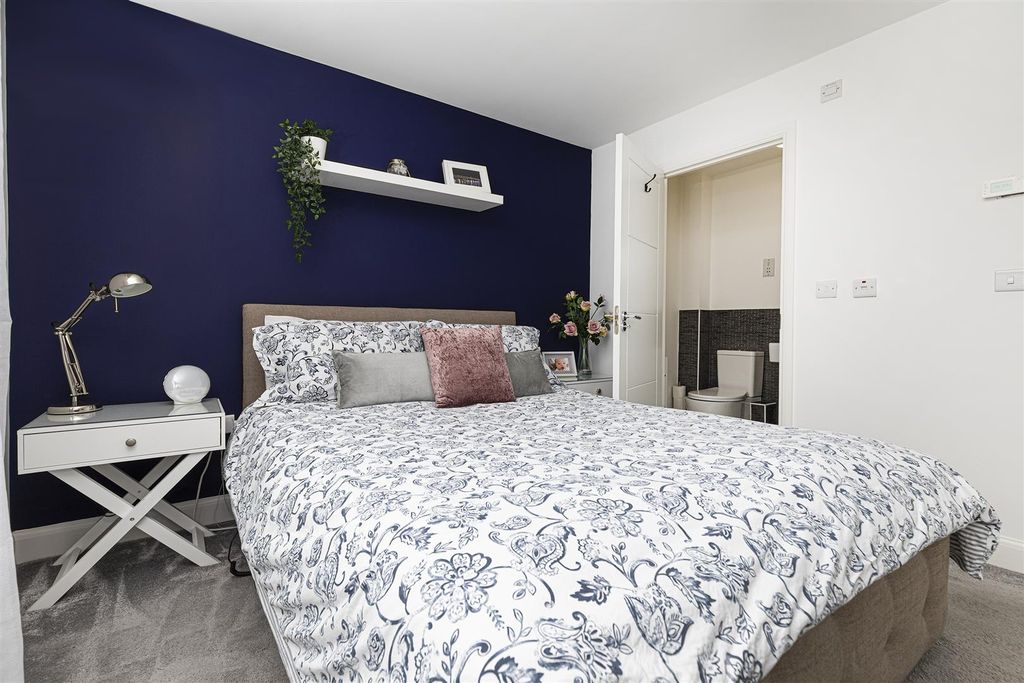 Additional image 20 of 2 bed flat for saleTennyson Avenue, Lindley, Huddersfield HD3
