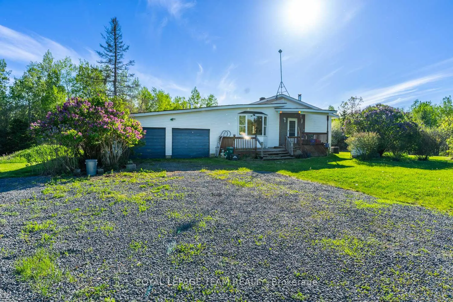 663 Beavertail Road photo 4