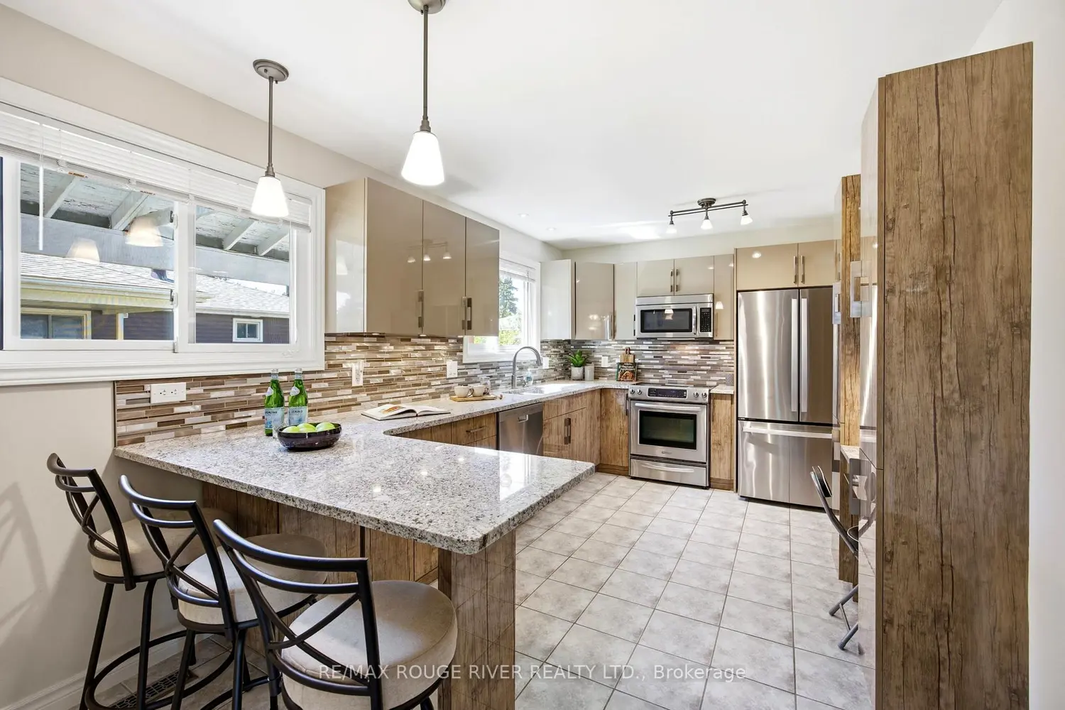 Additional image 7 of 796 Batory Avenue