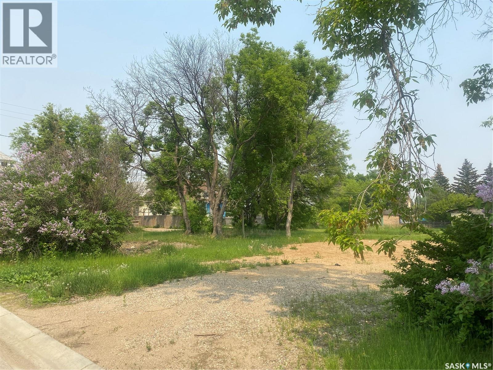 790 16th STREET W