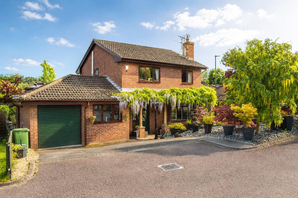 4 bed detached house for saleLambsdowne, Dursley GL11