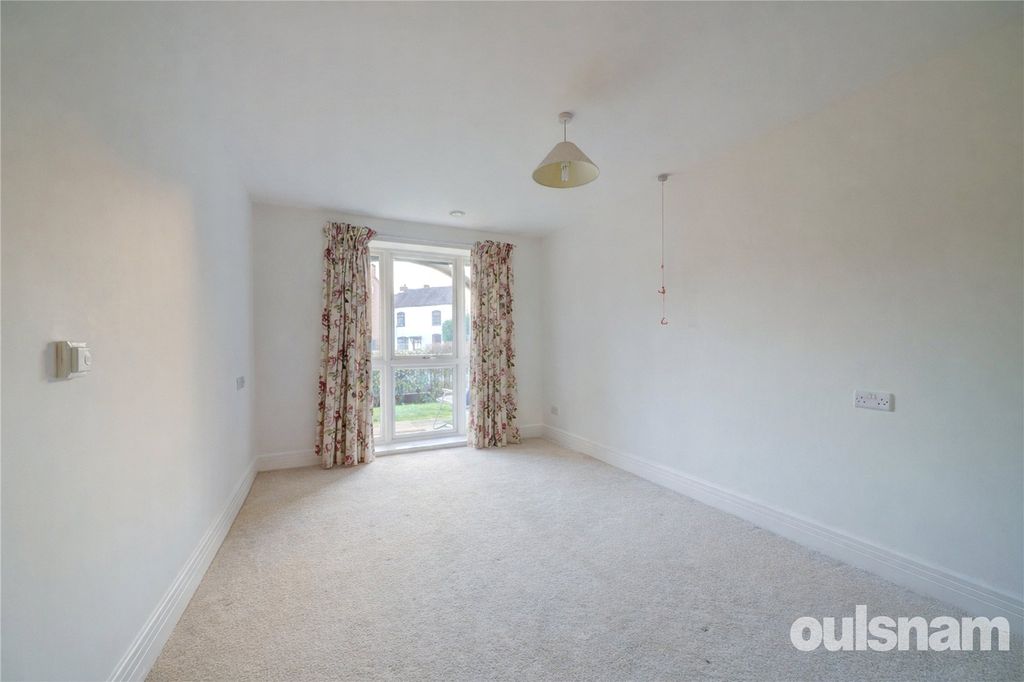 Additional image 8 of 2 bed flat for saleHanbury Road, Droitwich, Worcestershire WR9